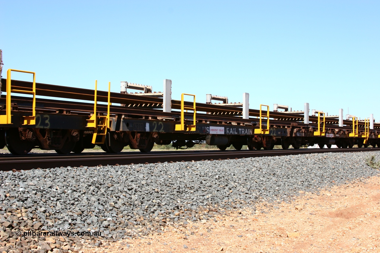 050525 2990
Mooka Siding, rail recovery and transport train flat waggon #22, 6213, built by Comeng WA in February 1977 under order number 07-M-282 RY.
Keywords: Comeng-WA;BHP-rail-train;