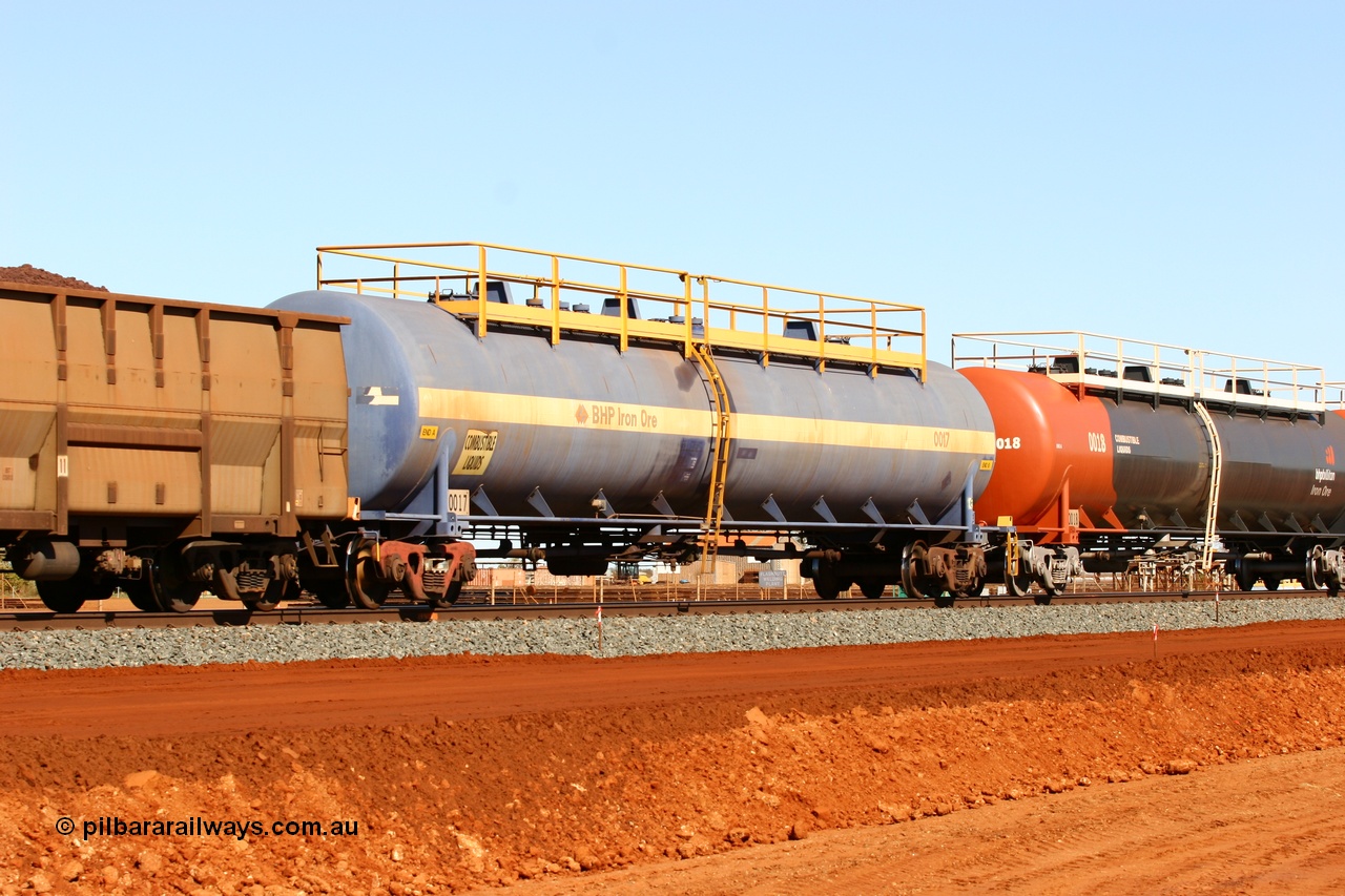 050724 4306
Bing Siding, empty 116 kL Comeng WA built tank waggon 0017 from 1974-5, one of six such tank waggons.
Keywords: Comeng-WA;BHP-tank-waggon;