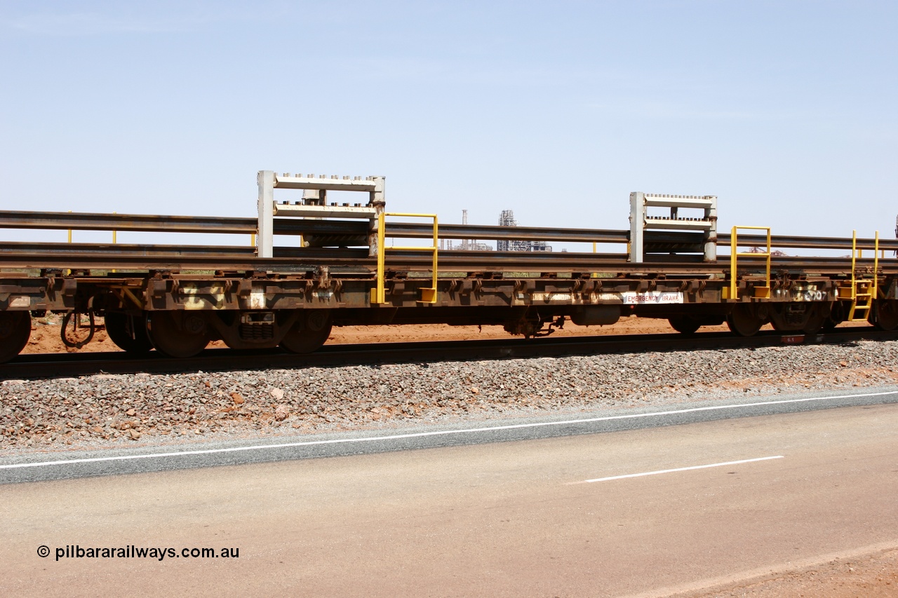 051001 5706
Boodarie, the Steel Train or rail recovery and transport train, flat waggon #29, 6007, a Scotts of Ipswich Qld built flat waggon from September 1970.
Keywords: Scotts-Qld;BHP-rail-train;