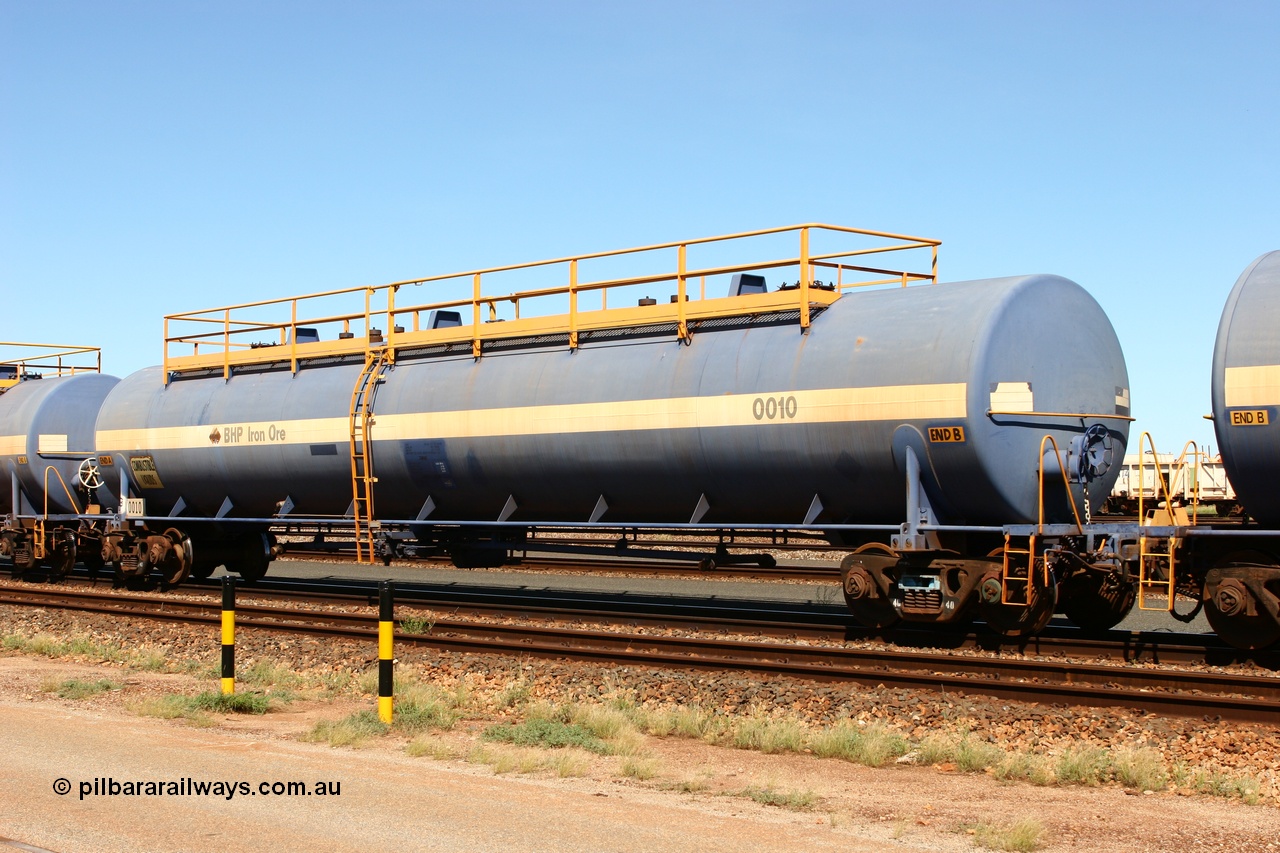 060414 3460
Nelson Point yard, empty 116 kL Comeng NSW built tank waggon 0010 from 1972, one of three such tank waggons.
Keywords: Comeng-NSW;BHP-tank-waggon;