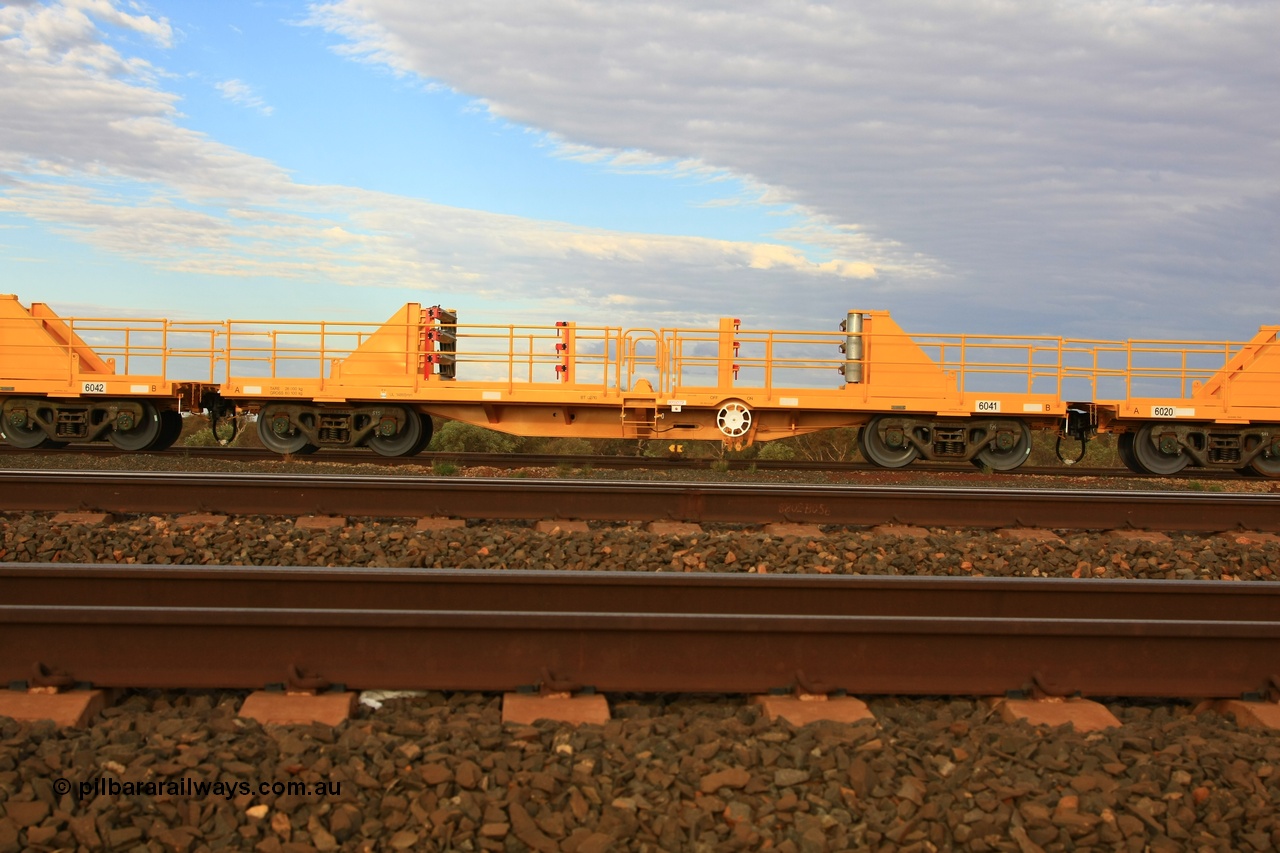 100717 0654
Flash Butt yard, new rail stock carrier waggon 6041, built by Gemco Rail in late 2009-10 with Barber bogies.
Keywords: Gemco-Rail-WA;BHP-rail-train;