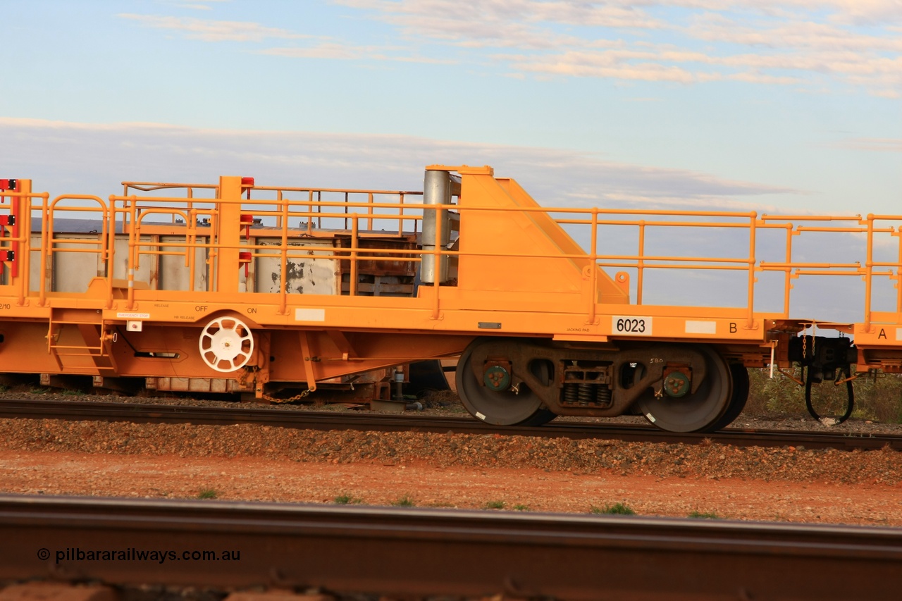 100717 0666
Flash Butt yard, new rail stock carrier waggon 6023, built by Gemco Rail in late 2009-10 with Barber bogies.
Keywords: Gemco-Rail-WA;BHP-rail-train;