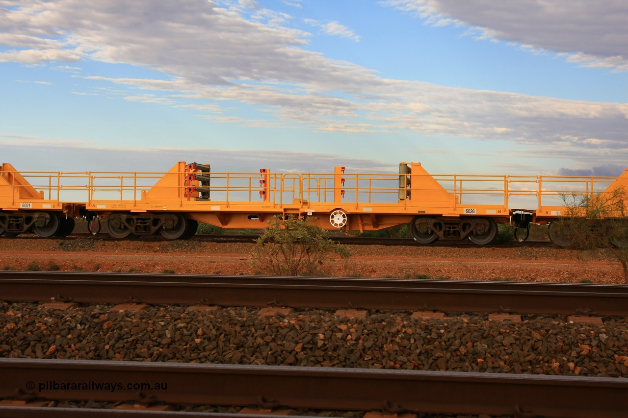 100717 0668
Flash Butt yard, new rail stock carrier waggon 6026, built by Gemco Rail in late 2009-10 with Barber bogies.
Keywords: Gemco-Rail-WA;BHP-rail-train;