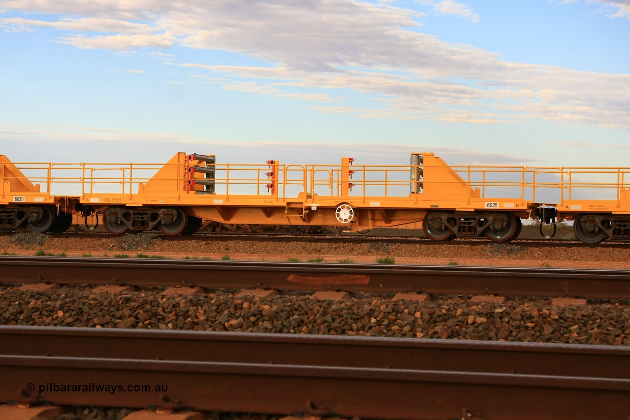 100717 0671
Flash Butt yard, new rail stock carrier waggon 6025, built by Gemco Rail in late 2009-10 with Barber bogies.
Keywords: Gemco-Rail-WA;BHP-rail-train;