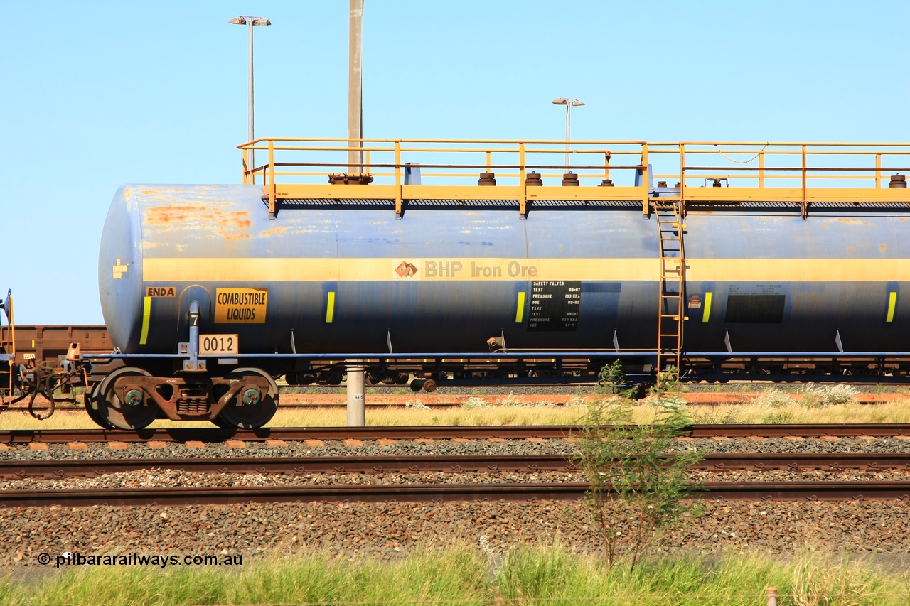 110411 09996
Nelson Point, empty 116 kL Comeng NSW built tank waggon 0012 from 1972, one of three such tank waggons.
Keywords: Comeng-NSW;BHP-tank-waggon;