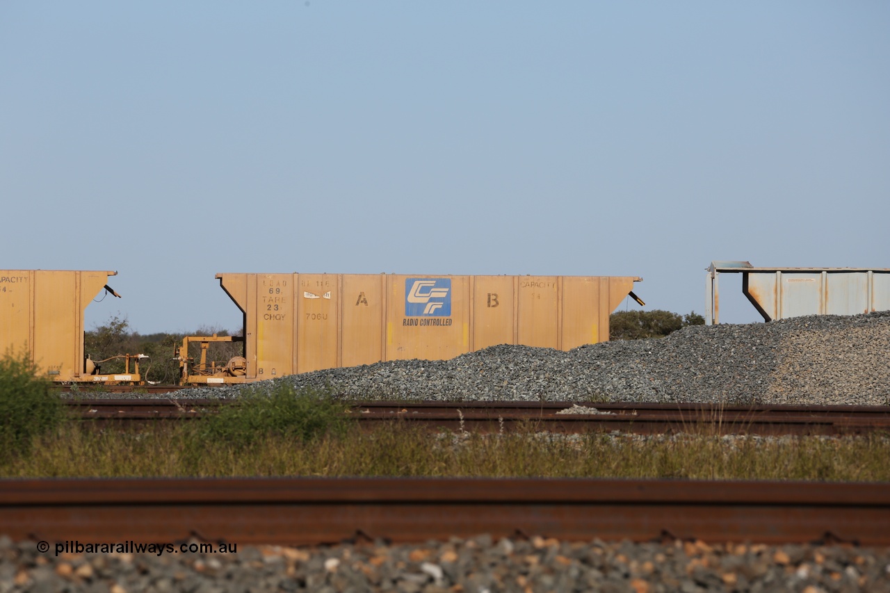 130720 1564
Flash Butt yard, CFCLA ballast waggon CHQY class CHQY 706, former US-Canadian CRDX class.
Keywords: CFCLA;BHP-ballast-waggon;CRDX-type;CHQY-type;CHQY706;