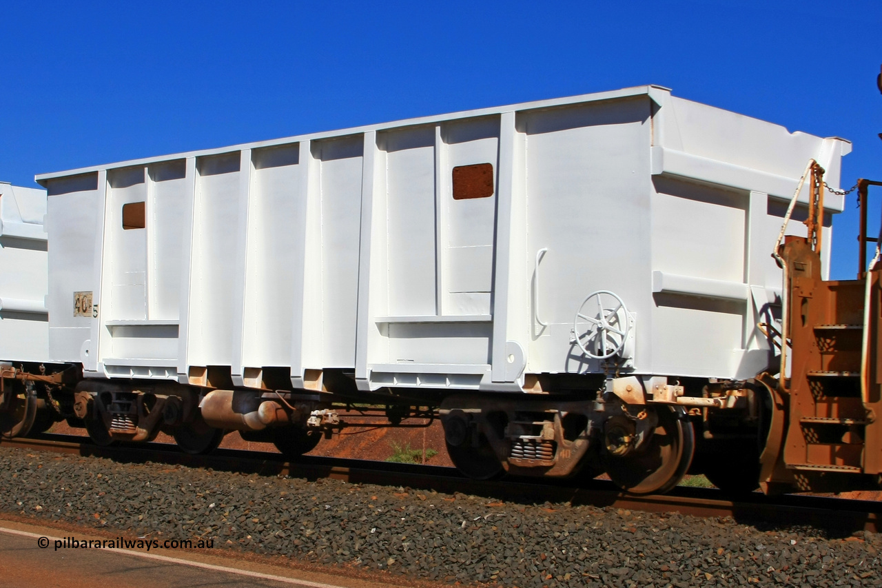4041 Comeng 110414 0108
4041 an Index Waggon for Car Dumper 4 at Finucane Island, converted from a Comeng WA build ore waggon.
Keywords: Comeng-WA;BHP-index-waggon;