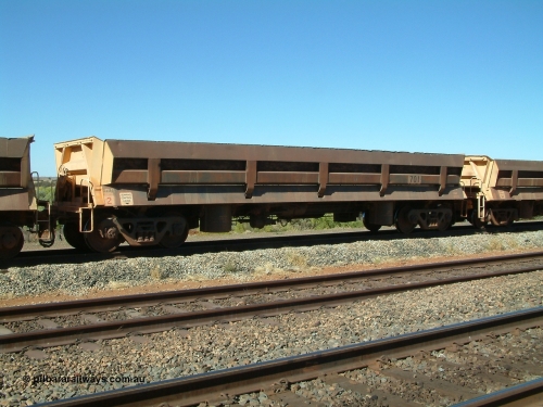 0701 Difco USA 040810 144845
Shaw Siding backtrack, built by Difco Ohio USA in 1971, long side dump waggon 701, one of four such waggons built for Mt Newman.
Keywords: Difco-Ohio-USA;BHP-ballast-waggon;