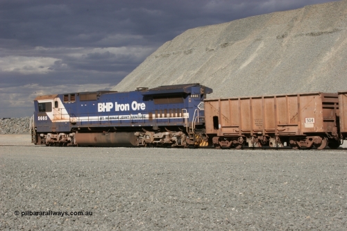 0504 Magor USA 050412 0737
Quarry 8, Shaw Siding area. A dash 8 locomotive 5665 on the point of an empty ballast waggon rake awaiting loading, waggon 504 is a modified Magor USA built ore waggon from 1963 and from the Oroville Dam construction.
Keywords: Magor-USA;BHP-ballast-waggon;