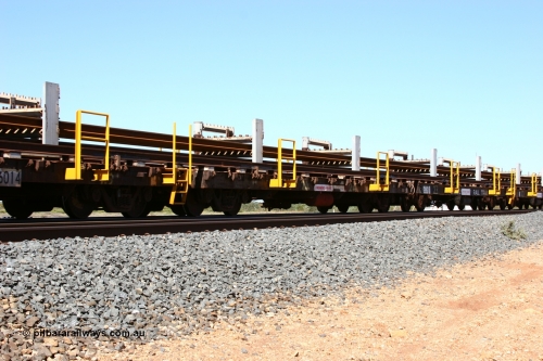 6005 Scotts of Ipswich Qld 050525 2992
Mooka Siding, rail recovery and transport train flat waggon #24, 6005 with registered number G506005, built by Scotts of Ipswich Qld in September 1970.
Keywords: Scotts-Qld;BHP-rail-train;