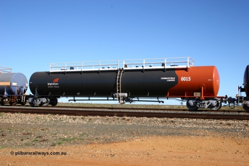 0015 Comeng WA 050704 3984
Bing Siding, empty 116 kL Comeng WA built tank waggon 0015 from 1974-5, one of six such tank waggons, wearing the BHP Billiton Earth livery.
Keywords: Comeng-WA;BHP-tank-waggon;