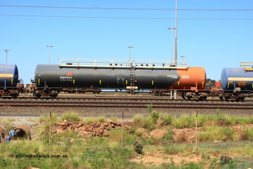 0015 Comeng WA 110411 10020
Nelson Point, empty 116 kL Comeng WA built tank waggon 0015 from 1974-5, one of six such tank waggons, wearing the BHP Billiton Earth livery.
Keywords: Comeng-WA;BHP-tank-waggon;