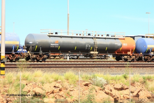 0015 Comeng WA 110411 10052
Nelson Point, empty 116 kL Comeng WA built tank waggon 0015 from 1974-5, one of six such tank waggons, wearing the BHP Billiton Earth livery.
Keywords: Comeng-WA;BHP-tank-waggon;