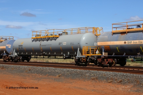 0030 CNR - QRRS China 150314 7740
Bing Siding, empty 116 kL CNR-QRRS of China built tank waggon 0030, the final member of a batch of ten built in 2014.
Keywords: CNR-QRRS-China;BHP-tank-waggon;