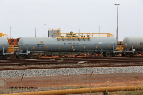 0044 CNR - QRRS China 150523 8217
Nelson Point, empty 116 kL CNR-QRRS of China built tank waggon 0044, one of a second batch delivered in 2015 with safety slogan 'Don't drive distracted'.
Keywords: CNR-QRRS-China;BHP-tank-waggon;