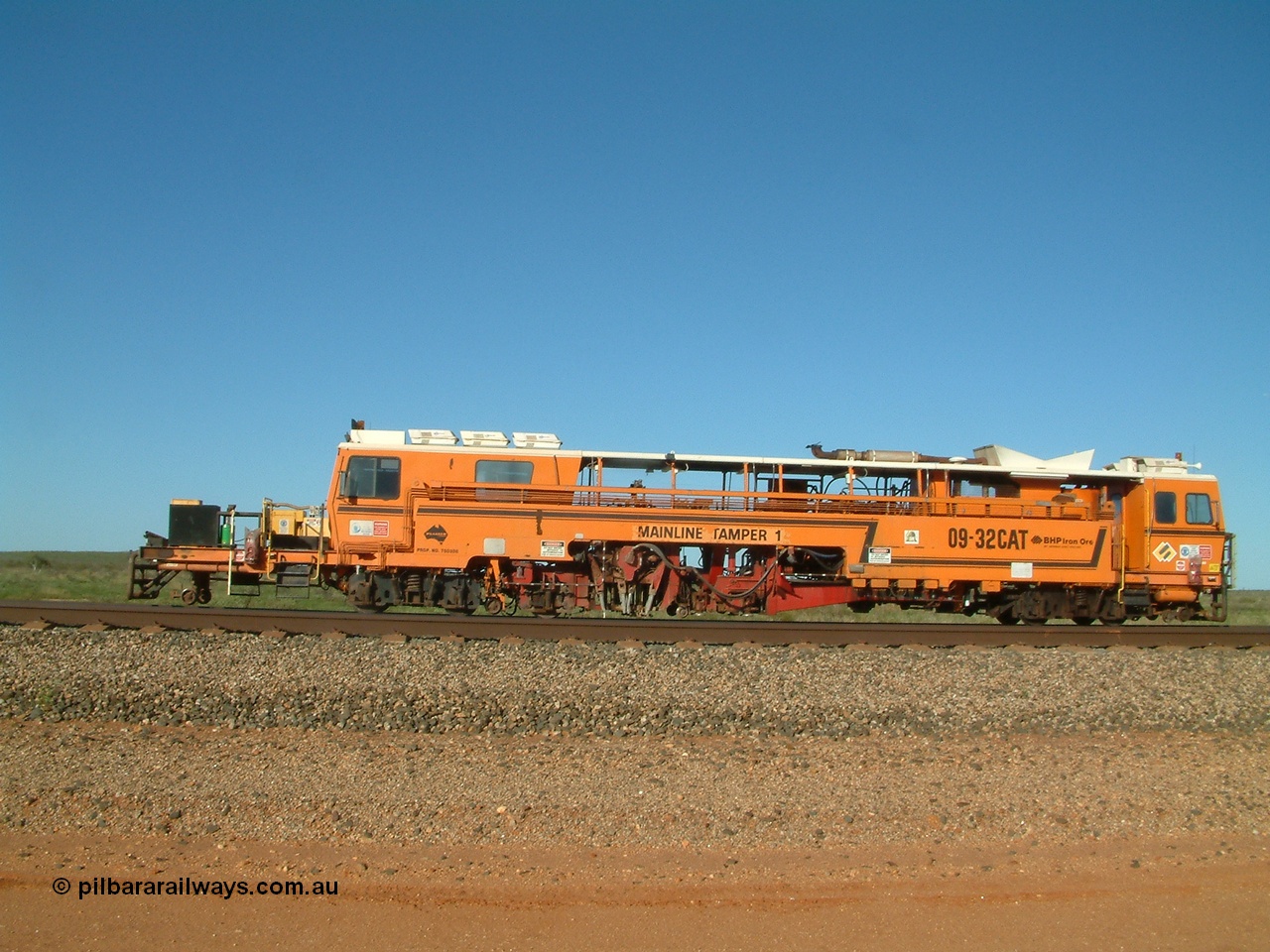 040408 162813
Mooka Siding north backtrack, side view of BHP's mainline Tamper 1, Plasser Australia 09-32 CAT model with serial 306. 8th April 2004.
Keywords: Tamper1;Plasser-Australia;09-32-CAT;306;track-machine;