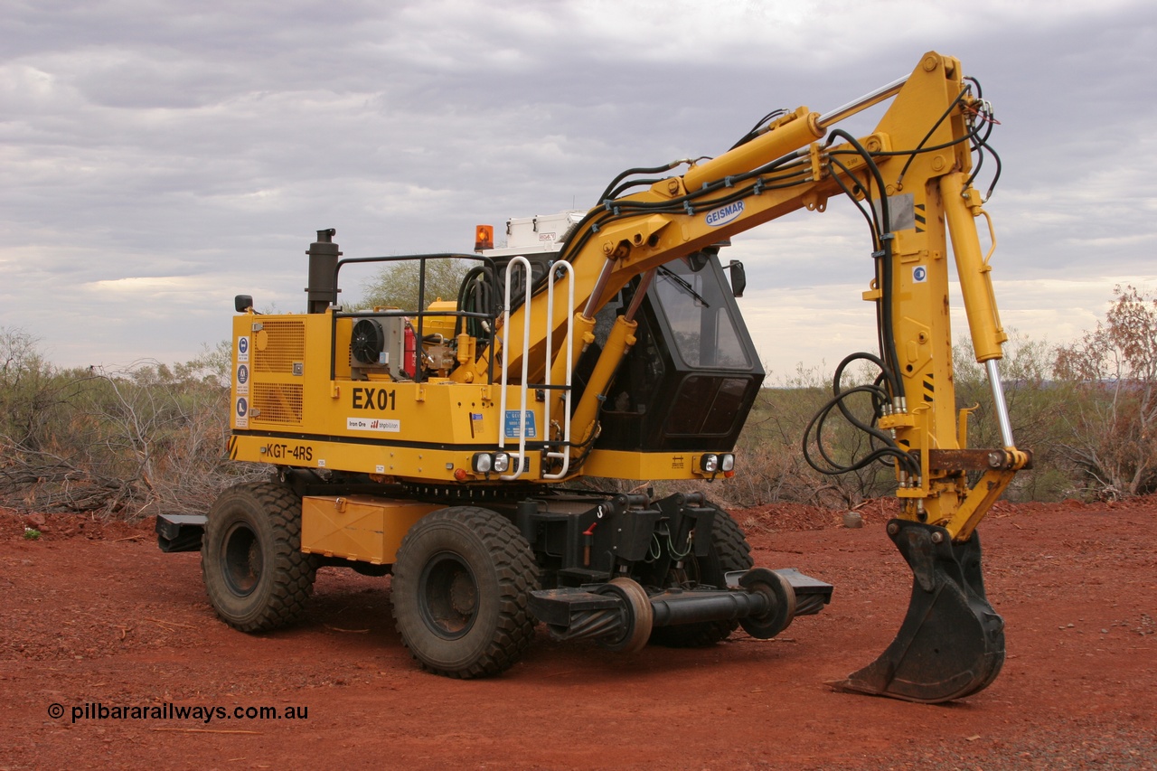 050412 0779
Hesta Siding south, BHP's EX 01 high rail excavator, built in France by Geismar as a KGT 4RS model with serial 4559. 12th April 2005.
Keywords: EX01;Geismar;KGT4RS;4559;track-machine;