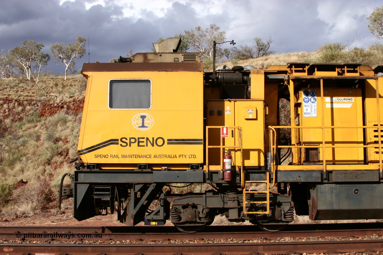 050421 1612
Hesta Siding backtrack, Speno Australia's 24 stone rail grinder before they had id stickers fitted, this front unit was later stickered as RG 2, side view of the driving cab on the generator module. 21st April 2005.
Keywords: Speno;RR24;track-machine;