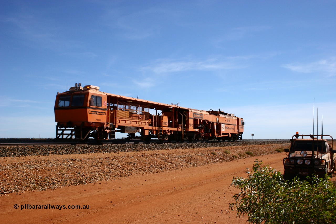 050518 2212
Bing Siding, BHP's Switch Tamper SW 02 is a Plasser Australia model Unimat S4 switch tamper runs along the passing track. 18th May 2005.
Keywords: SW02;Plasser-Australia;Unimat-4S;track-machine;