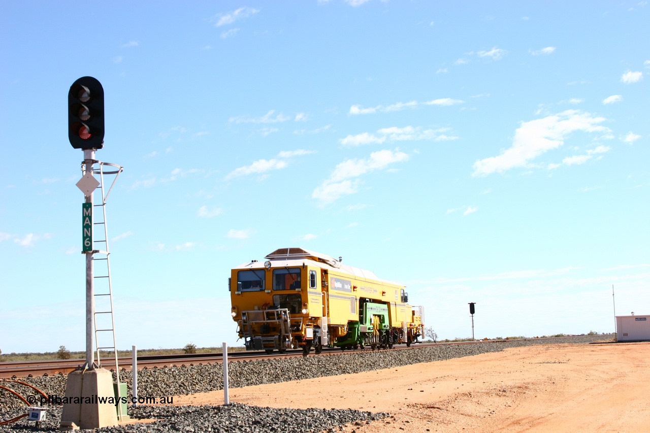 050625 3592
Mooka North, BHP's new Tamper 3 track machine a Plasser Australia 09-3X model serial M480. 25th June 2005.
Keywords: Tamper3;Plasser-Australia;09-3X;M480;track-machine;