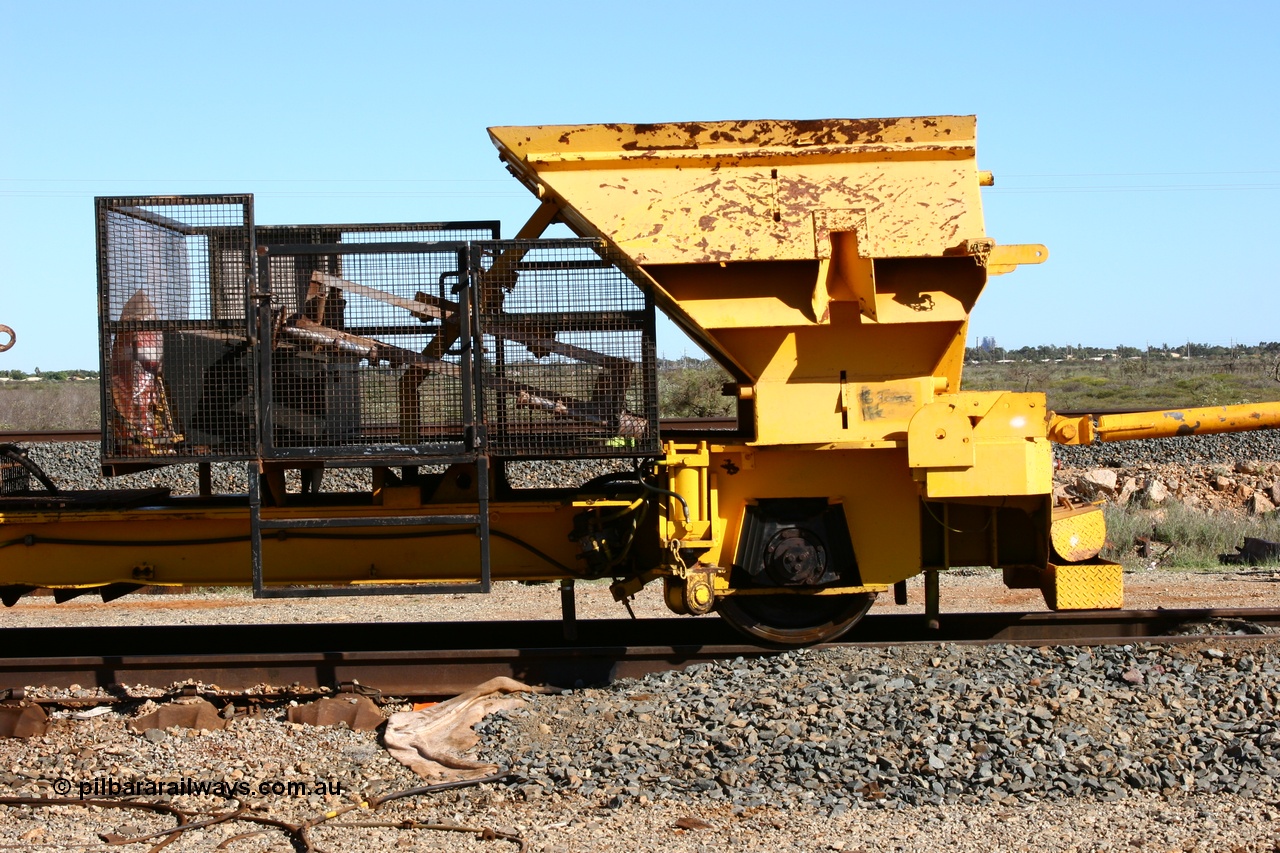 050801 4740
Flash Butt yard, BHP clip driving machine, modified from a former Plasser Australia USP 3000 ballast regulator. 1st August 2005.
Keywords: track-machine;Plasser-Australia;USP3000;