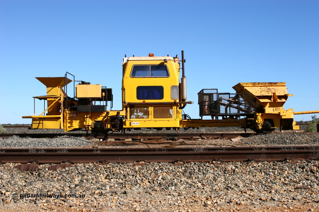 050801 4742
Flash Butt yard, BHP clip driving machine, modified from a former Plasser Australia USP 3000 ballast regulator. 1st August 2005.
Keywords: track-machine;Plasser-Australia;USP3000;