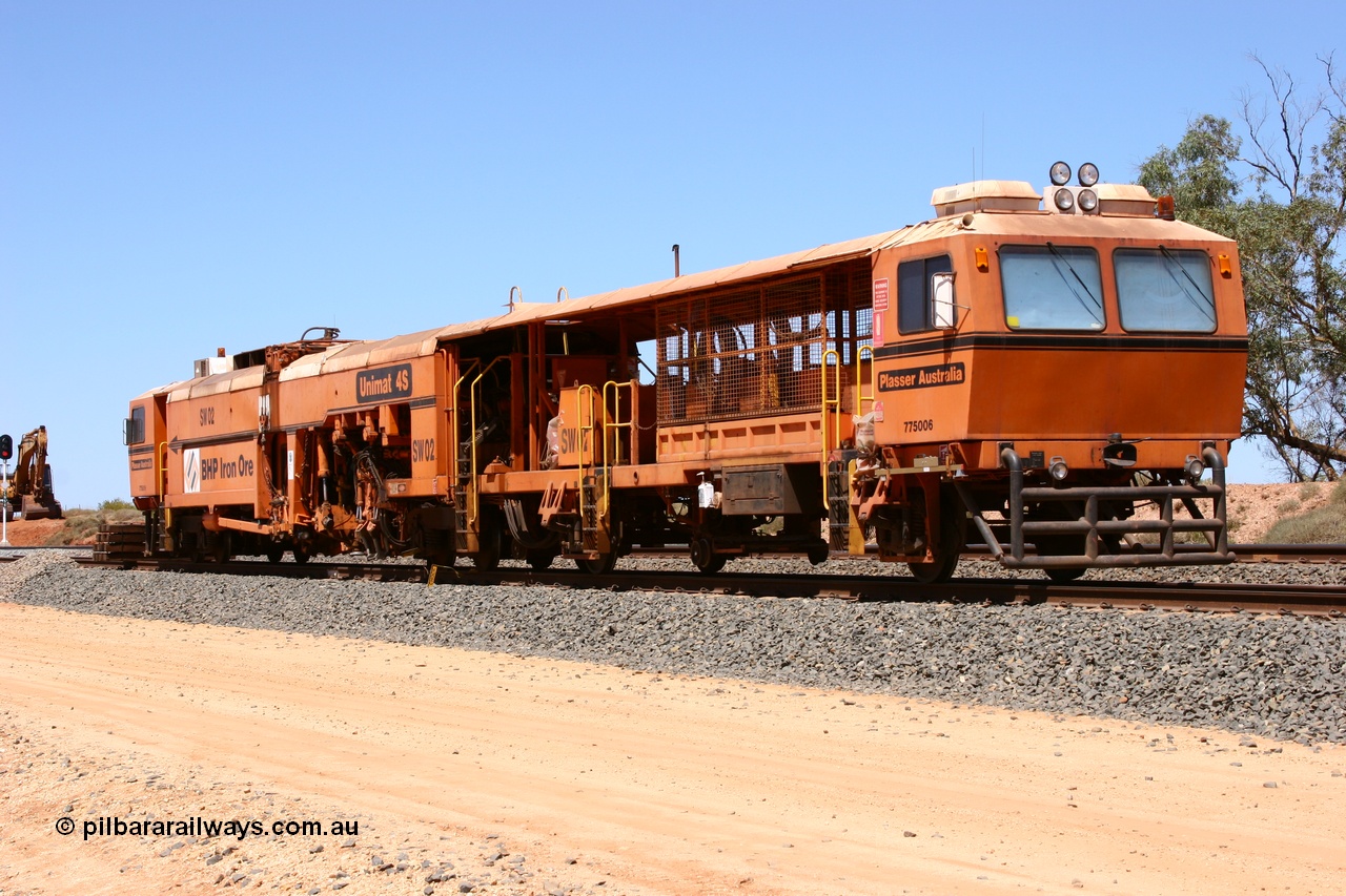 050917 5506
Coon Siding, on the truncated passing siding following a derailment Switch Tamper SW 02 is a Plasser Australia model Unimat S4 switch tamper. 17th September 2005.
Keywords: SW02;Plasser-Australia;Unimat-4S;track-machine;