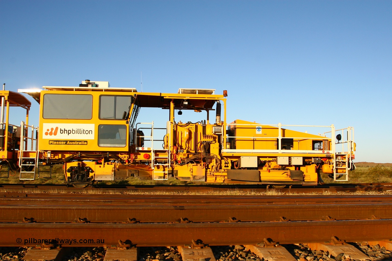 080621 2798
Walla back track, BHP track machine BR 34 a Plasser Australia unit model 305 serial M490. 21st June 2008.
Keywords: BR34;Plasser-Australia;SSP-305;M490;track-machine;