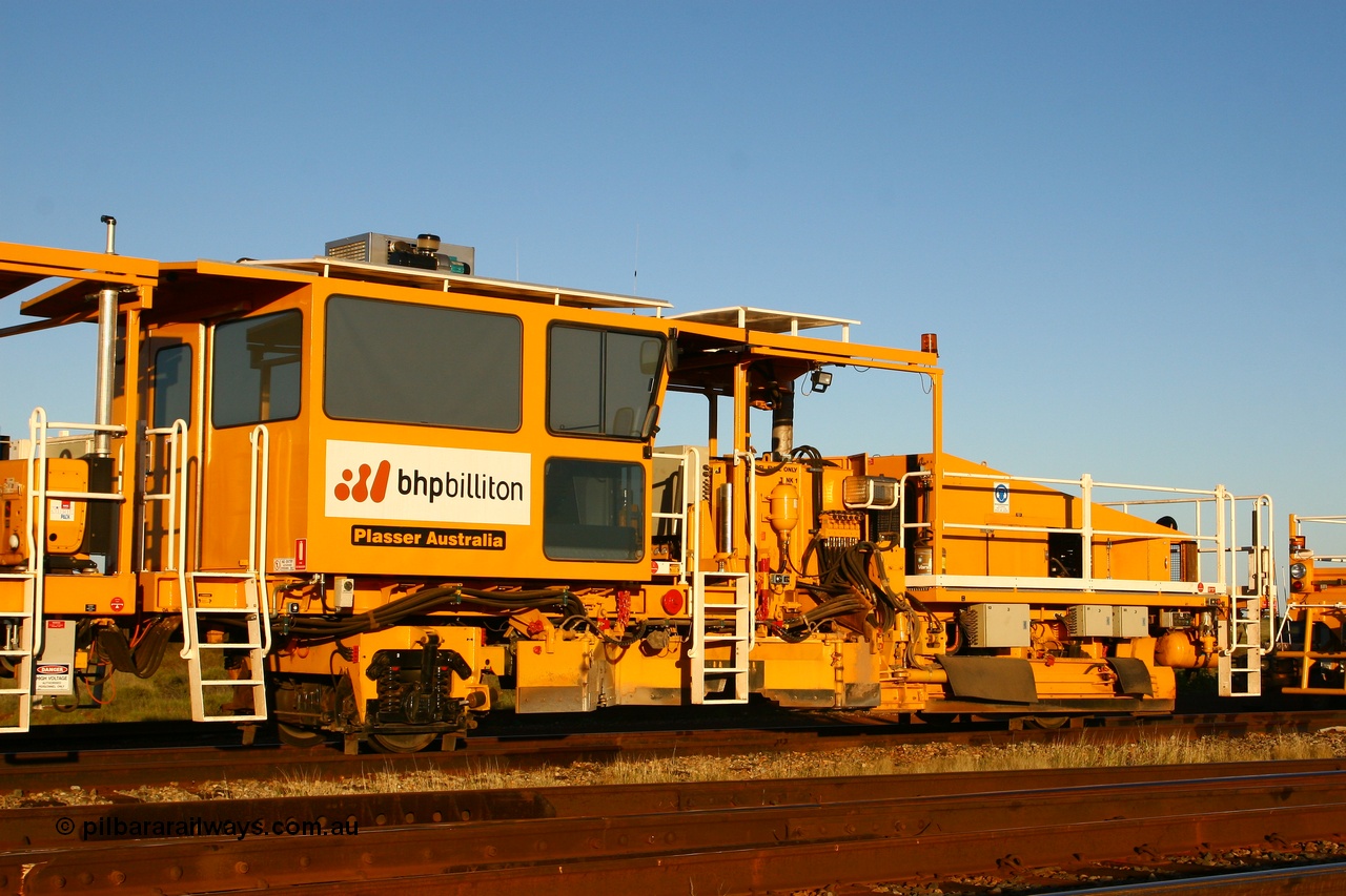 080621 2800
Walla back track, BHP track machine BR 34 a Plasser Australia unit model 305 serial M490. 21st June 2008.
Keywords: BR34;Plasser-Australia;SSP-305;M490;track-machine;