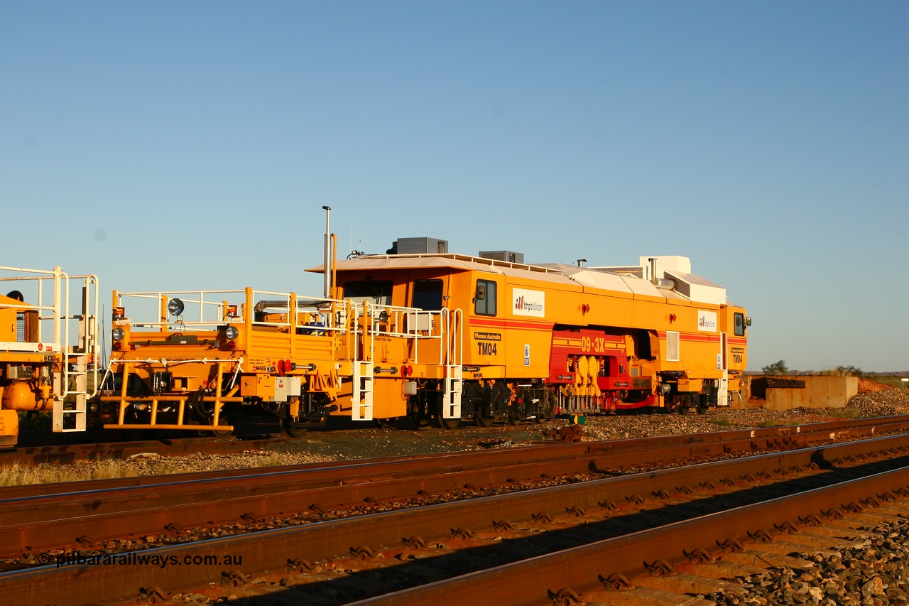 080621 2801
Walla back track, BHP track machine TM04 a Plasser Australia unit model 09-3X serial M489. 21st June 2008.
Keywords: TM04;Plasser-Australia;09-3X;M489;track-machine;