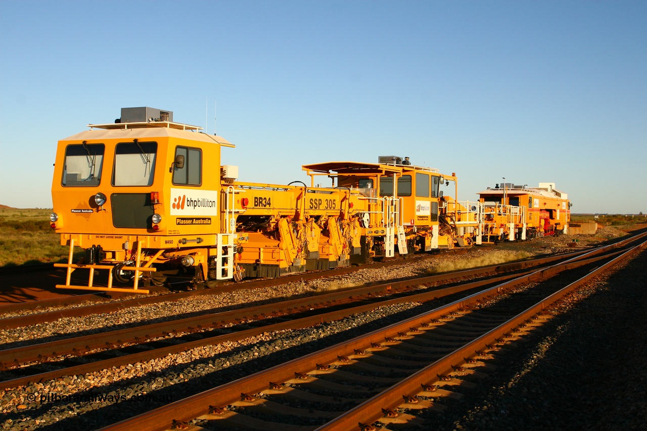 080621 2804
Walla back track, BHP track machine BR 34 a Plasser Australia unit model 305 serial M490. 21st June 2008.
Keywords: BR34;Plasser-Australia;SSP-305;M490;track-machine;