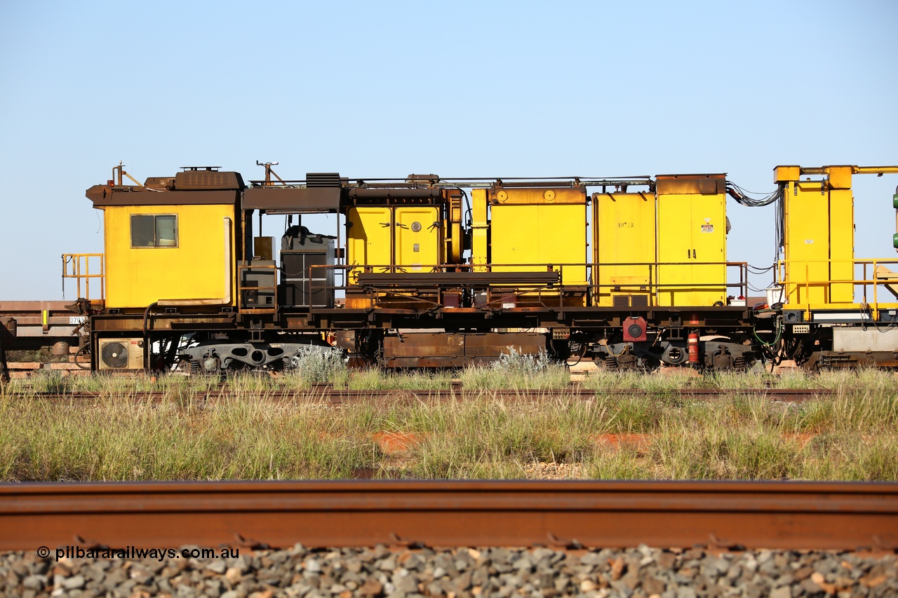 150619 9090
Flash Butt yard, Speno owned and operated rail grinder RG2 for BHP, grinding and driving cab unit. Driving cab, filter and blower housings, water tank, electrical cabinet.
Keywords: RG2;Speno;track-machine;