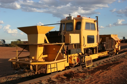 050414 0941
Flash Butt yard, BHP clip driving machine, modified from a former Plasser Australia USP 3000 ballast regulator. 14th April 2005.
Keywords: track-machine;Plasser-Australia;USP3000;