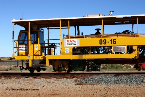 050801 4737
Flash Butt yard, Barclay Mowlem TM 21 a Plasser Australia 09-16 model tamper. 1st August 2005.
Keywords: TM21;Plasser-Australia;09-16;track-machine;