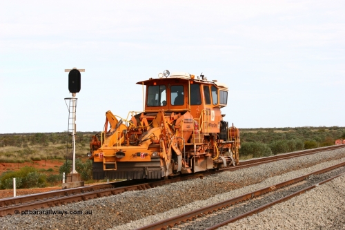 060326 3201
Bing Siding, south arrival with the new western mainline in the foreground ballast regulator BR 31 a Plasser Australia SSP 110SW model serial 401. 26th March 2006.
Keywords: BR31;Plasser-Australia;SSP-110SW;401;track-machine;