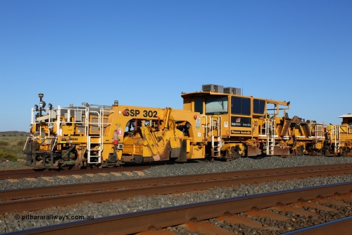 150619 9158
Walla back track, BHP track machine BR 33 a Plasser Australia unit, BR 33 is a ballast regulator model SSP302 serial M486. 19th June 2015.
Keywords: BR33;Plasser-Australia;SSP-302;M486;track-machine;