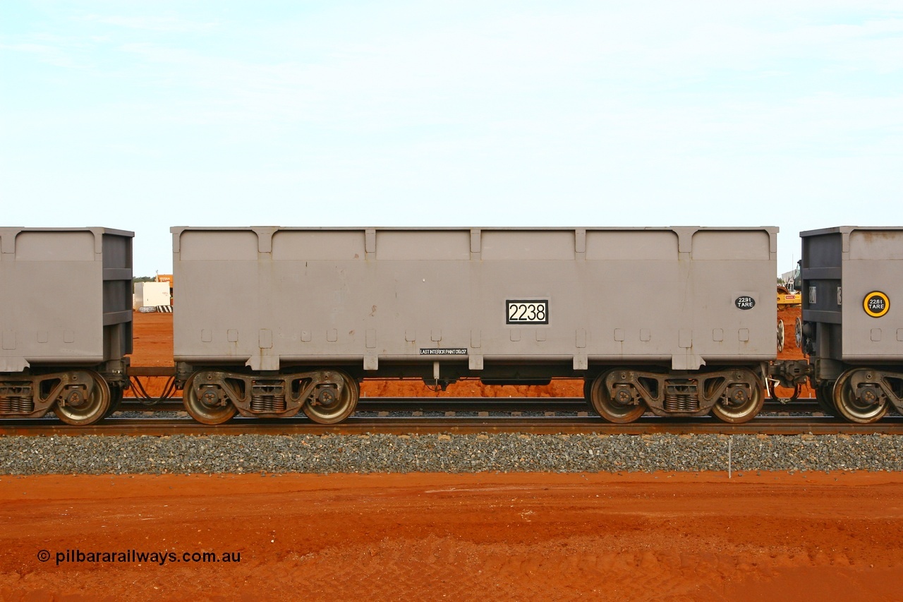 080304 2187
Thomas Yard, down the rail welding end, side view of control waggon 2238, built by China Southern or CSR at their Zhuzhou Rolling Stock Works in China in 2007. 4th March 2008.
Keywords: 2238;CSR-Zhuzhou-Rolling-Stock-Works-China;FMG-ore-waggon;