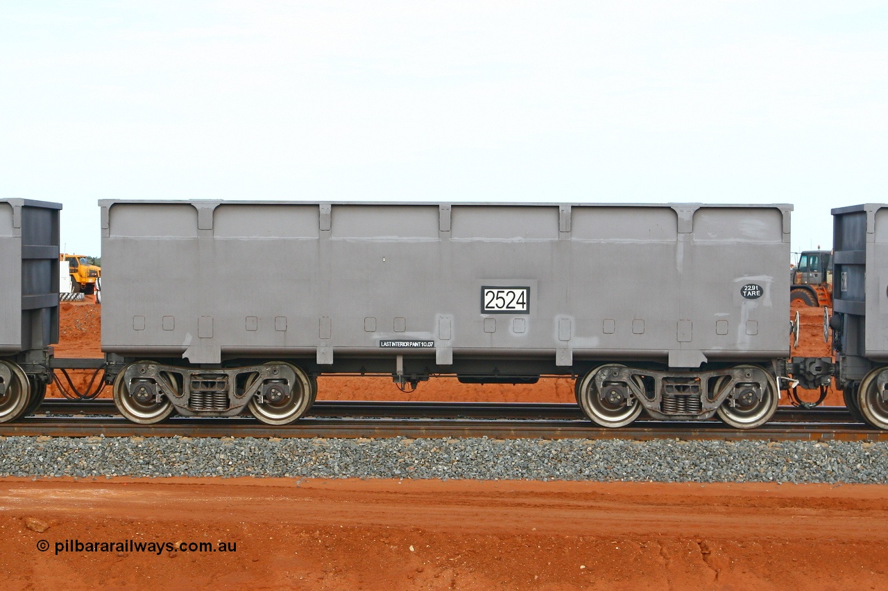 080304 2208
Thomas Yard, down the rail welding end, side view of control waggon 2524, built by China Southern or CSR at their Zhuzhou Rolling Stock Works in China in 2007. 4th March 2008.
Keywords: 2524;CSR-Zhuzhou-Rolling-Stock-Works-China;FMG-ore-waggon;