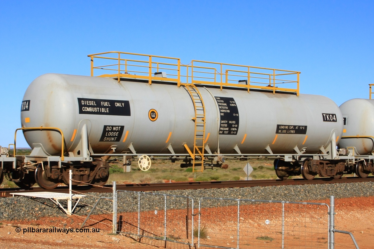 110620 2276
Chapman, FMG TK type fuel tank waggon TK 04 built by China Southern CSR at their Zhuzhou Rolling Stock Works plant in China in 2008 as part of an order for twelve tanks, is on the loaded fuel train to Cloud Break. 20th June 2011.
Keywords: TK04;TK-type;CSR-Zhuzhou-Rolling-Stock-Works-China;FMG-tank-waggon;