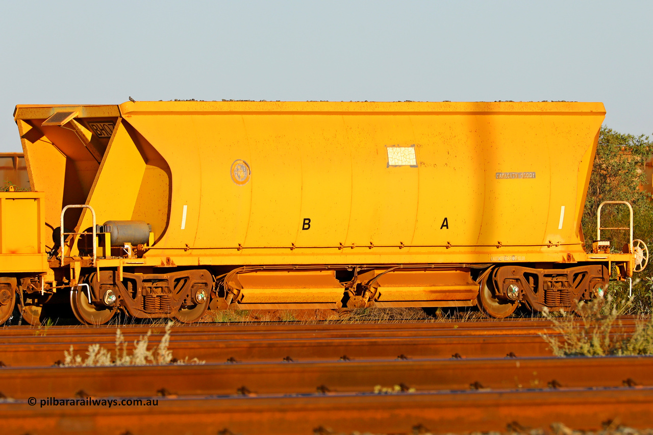250501 0622
Thomas Yard, one of FMG's thirty five ballast waggons, BH 07, 100 tonne capacity, built in China by CSR at the Yangtze Rolling Stock Company in 2008. May 1, 2025.
Keywords: BH16;CSR-Yangtze-Rolling-Stock-Co-China;FMG-ballast-waggon