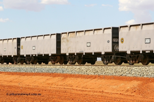 01311-02312 080124 1627
Chapman Siding, new FMG ore waggon pair 1311 slave and 2312 control, built by China Southern or CSR at their Zhuzhou Rolling Stock Works in China in 2007. 24th January 2008.
Keywords: 1311-2312;CSR-Zhuzhou-Rolling-Stock-Works-China;FMG-ore-waggon;
