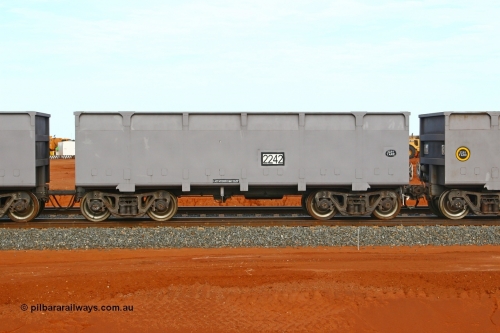02242 080304 2172
Thomas Yard, down the rail welding end, side view of control waggon 2242, built by China Southern or CSR at their Zhuzhou Rolling Stock Works in China in 2007. 4th March 2008.
Keywords: 2242;CSR-Zhuzhou-Rolling-Stock-Works-China;FMG-ore-waggon;