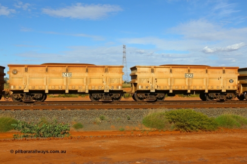 07419-08420 200412 5554
Boodarie, part of an FMG loaded train arriving at the port CNR (China Northern) QRRS (Qiqihar Rolling Stock Works) built waggon pair 7419 slave waggon and 8420 control waggon, with both waggons tared at 23.9 tonnes, the yellow circle on 7419 indicates the rotary coupler end. 12th April 2020.
Keywords: 7419-8420;CNR-QRRS-China;FMG-ore-waggon