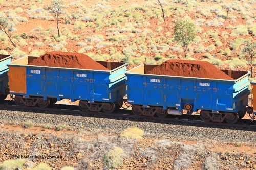 240701 2470
Western Creek, 67 km, one of Rio Tinto's blue rakes with spring assisted park brake and only electronic controlled pneumatic [ECP] braking, waggon pair 31517 is a master and is bar coupled to slave waggon 36517 built by China Northen as a Q type in 12/2022. Captured on July 1, 2024.
Keywords: 31517;36517;Q-type;China-Northern;Rio-ore-waggon;