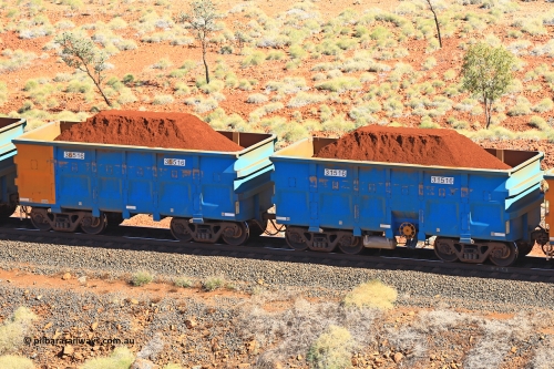 240701 2486
Western Creek, 67 km, one of Rio Tinto's blue rakes with spring assisted park brake and only electronic controlled pneumatic [ECP] braking, waggon pair 31516 is a master and is bar coupled to slave waggon 36516 built by China Northen as a Q type in 12/2022. Captured on July 1, 2024.
Keywords: 31516;36516;Q-type;China-Northern;Rio-ore-waggon;