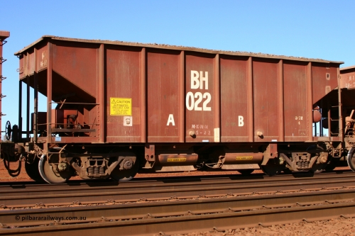 BH022 050828 5395
Rosella Siding, loaded Hamersley Iron ballast hopper waggon BH 022, built by Nippon Sharyo Japan, original MKMM still visible on the side. August 28, 2005.
Keywords: BH-type;BH022;Nippon-Sharyo-Japan;Rio-ballast-waggon;