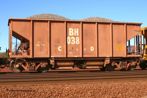 BH038 050828 5381
Rosella Siding, loaded Hamersley Iron ballast hopper waggon BH 038, built by Nippon Sharyo Japan in April 1969. August 28, 2005.
Keywords: BH-type;BH038;Nippon-Sharyo-Japan;Rio-ballast-waggon;
