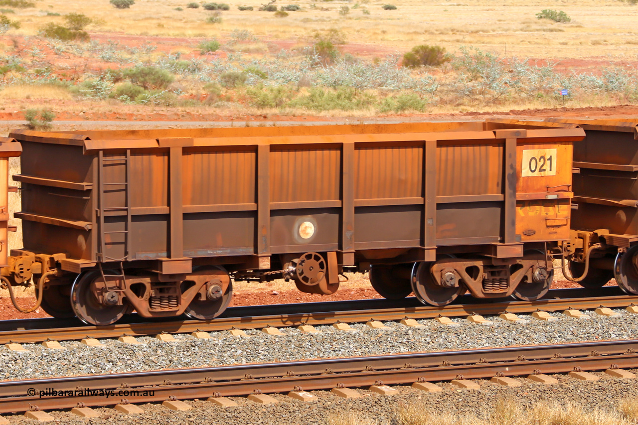0021 141124 6781
Robe River ore waggon 021, built by Nippon Sharyo Nihon, fixed coupler handbrake side empty view at the 25 km at Arches Siding on the Cape Lambert line. November 24, 2014.
Keywords: 021;Nippon-Sharyo-Nihon;Robe-ore-waggon;