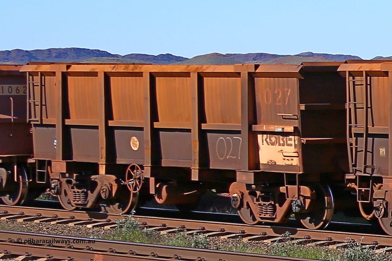 0027 160727 0985
Robe River ore waggon 027, built by Nippon Sharyo Nihon, rotary coupler end handbrake side empty view at Harding Siding on the Cape Lambert line, July 27, 2016.
Keywords: 027;Nippon-Sharyo-Nihon;Robe-ore-waggon;