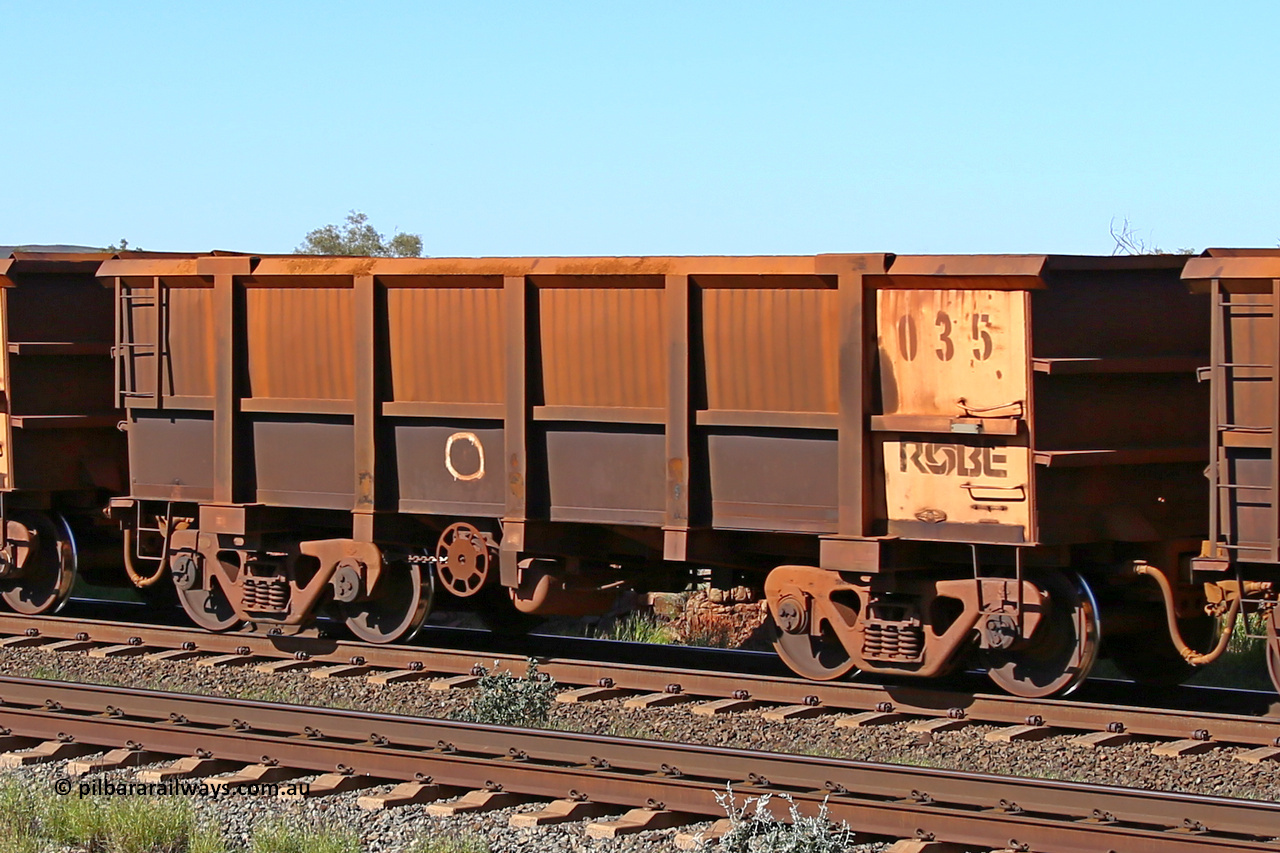 0035 160727 0961
Robe River ore waggon 035, built by Nippon Sharyo Nihon, rotary coupler end handbrake side empty view at Harding Siding on the Cape Lambert line, July 27, 2016.
Keywords: 035;Nippon-Sharyo-Nihon;Robe-ore-waggon;